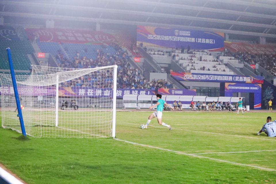 洪山队再度, bCmNT